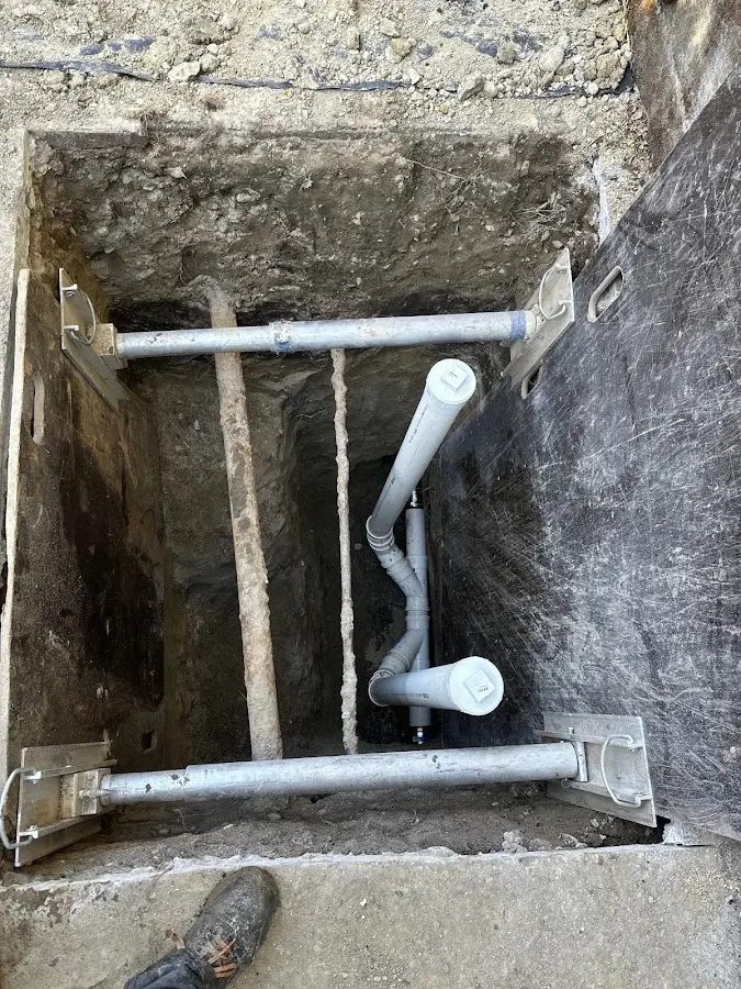 Experienced plumber completing Gas Line Repair work in Lake Forest Park
